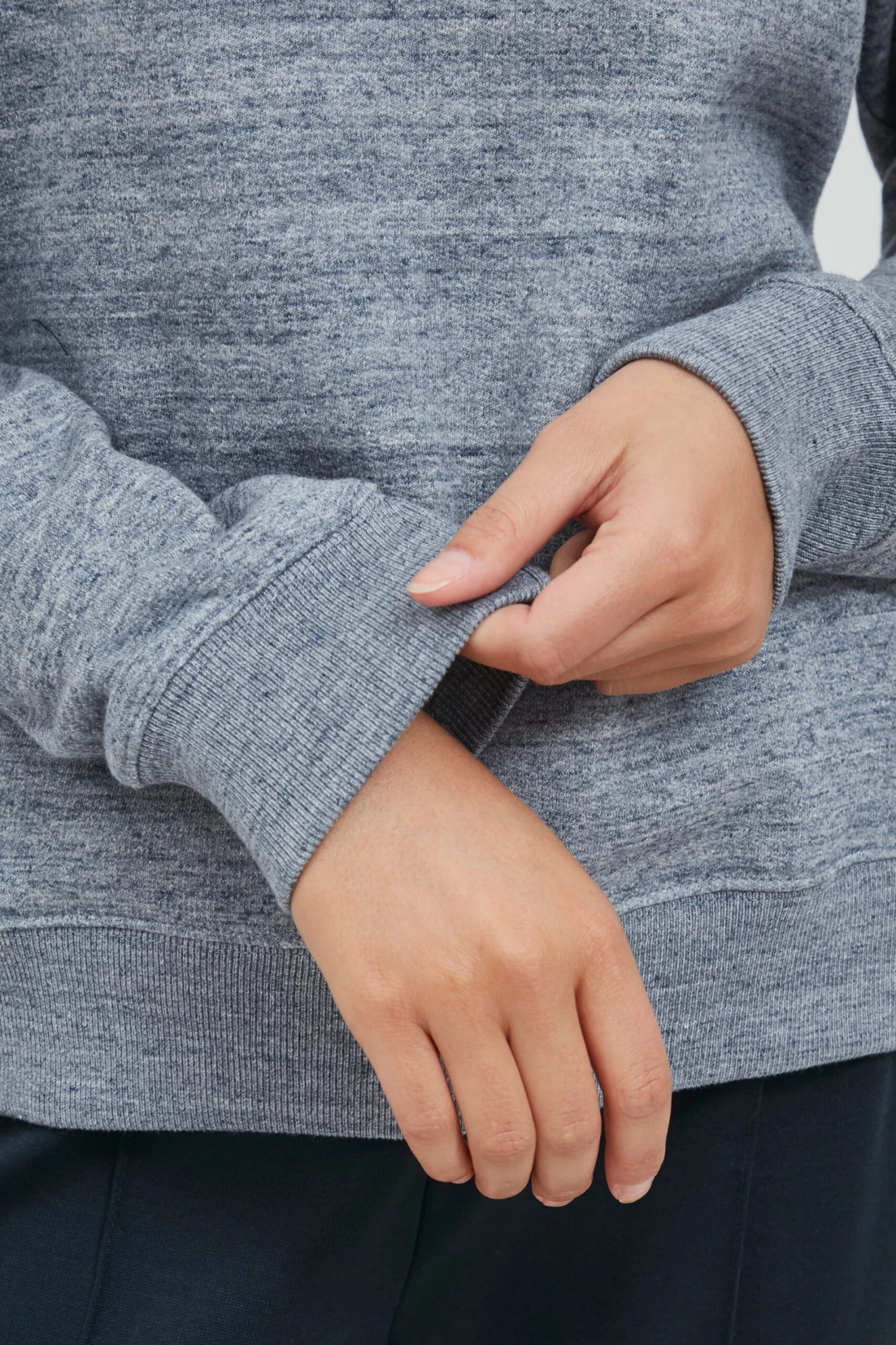 OXMO Sweatshirts Rundhalspullover Hella Frauen Dunkelblau – Bild 6