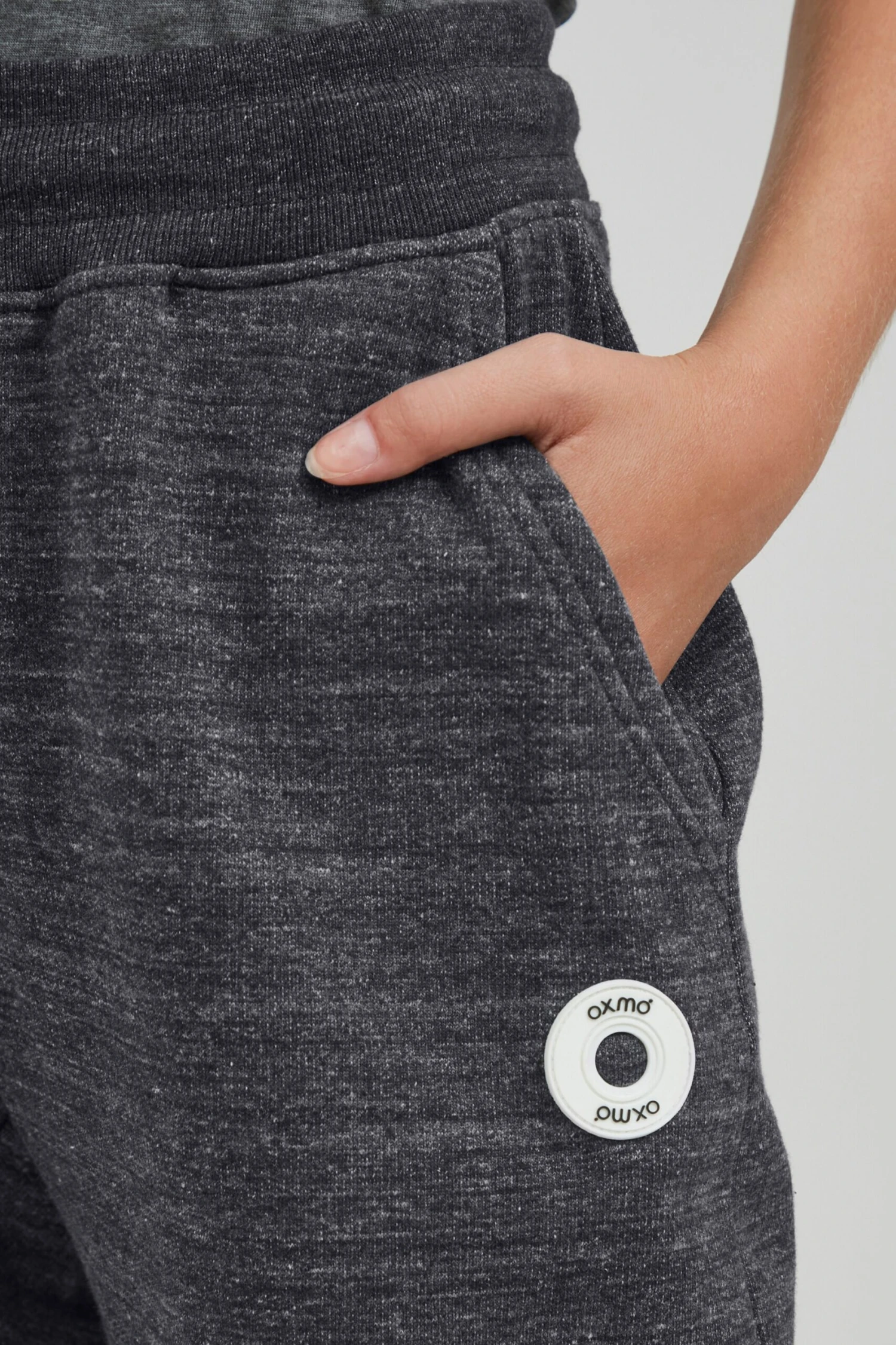 OXMO Jogginghosen Loosefit Sweathose Heldana Frauen Schwarz – Bild 6