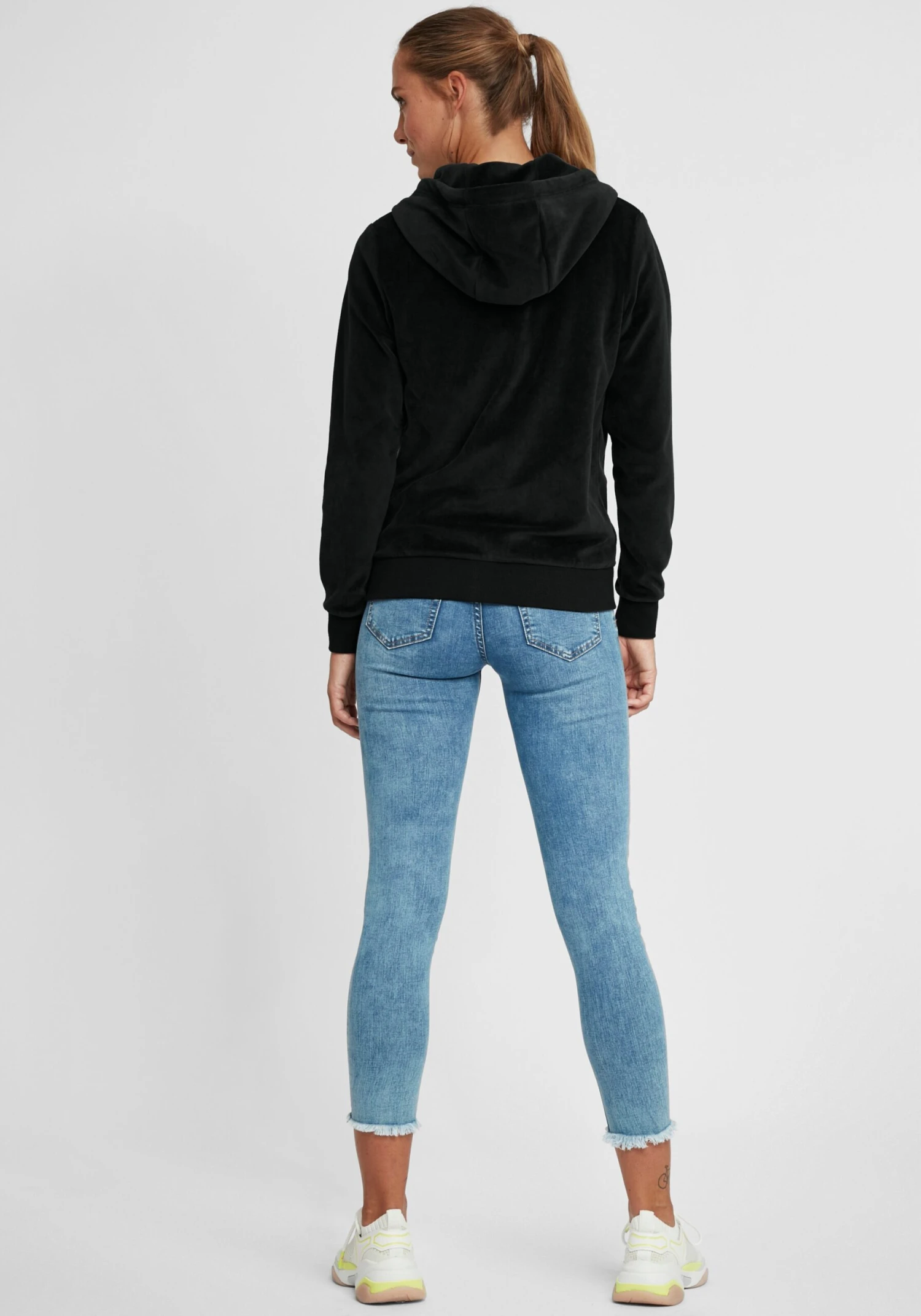 OXMO Sweatjacken Kapuzensweatjacke Nicky Frauen Schwarz – Bild 4