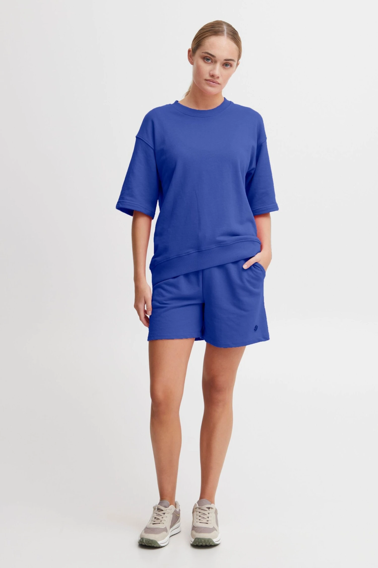 OXMO Shorts Regular Sweatshorts Safri Frauen Blau – Bild 4