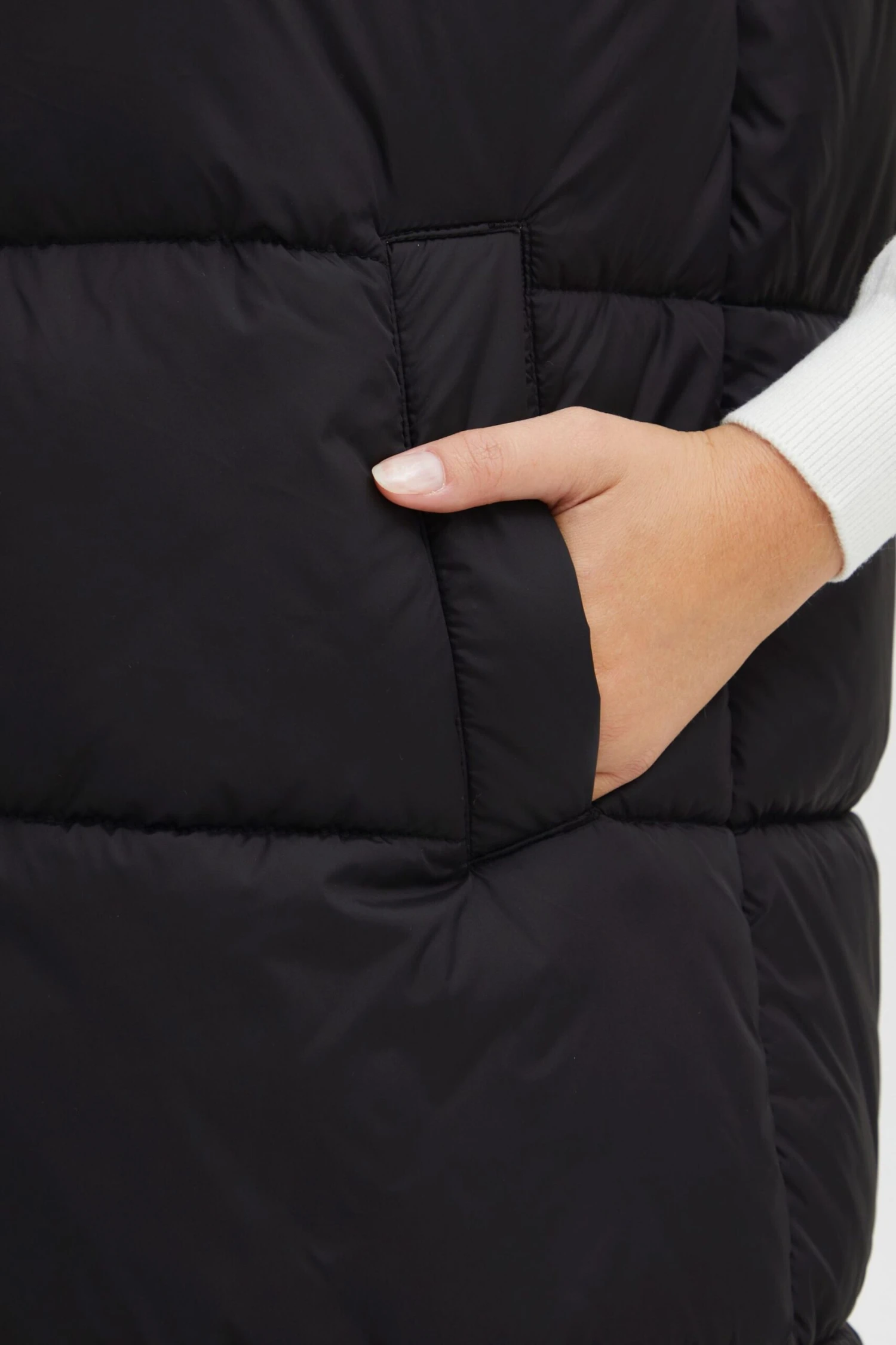 OXMO Westen Steppweste Bodani Frauen Schwarz – Bild 6