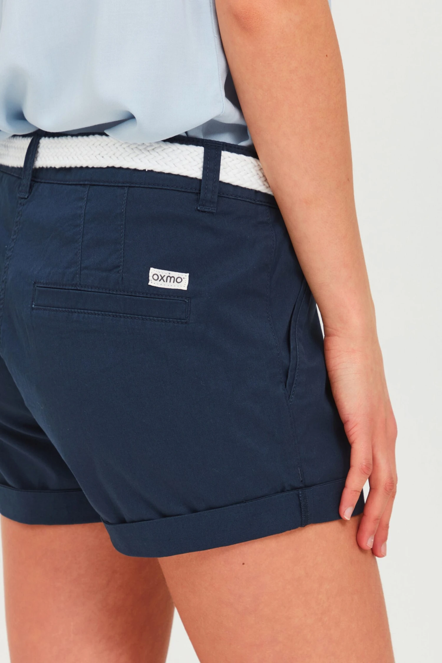 OXMO Shorts Regular Chinoshorts CHANETT Frauen Blau / Dunkelblau – Bild 6