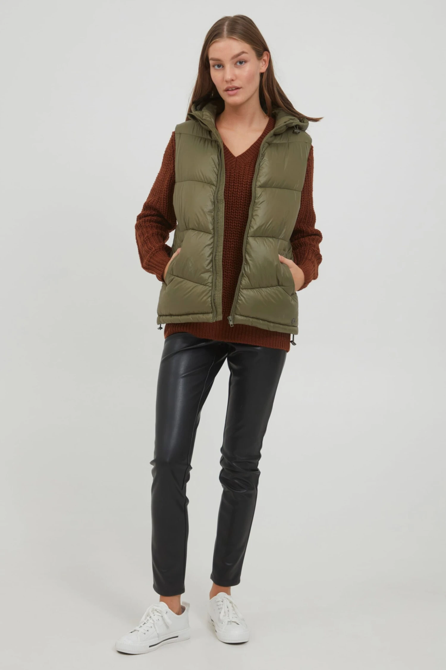 OXMO Westen Steppweste TABITA Frauen Oliv – Bild 3