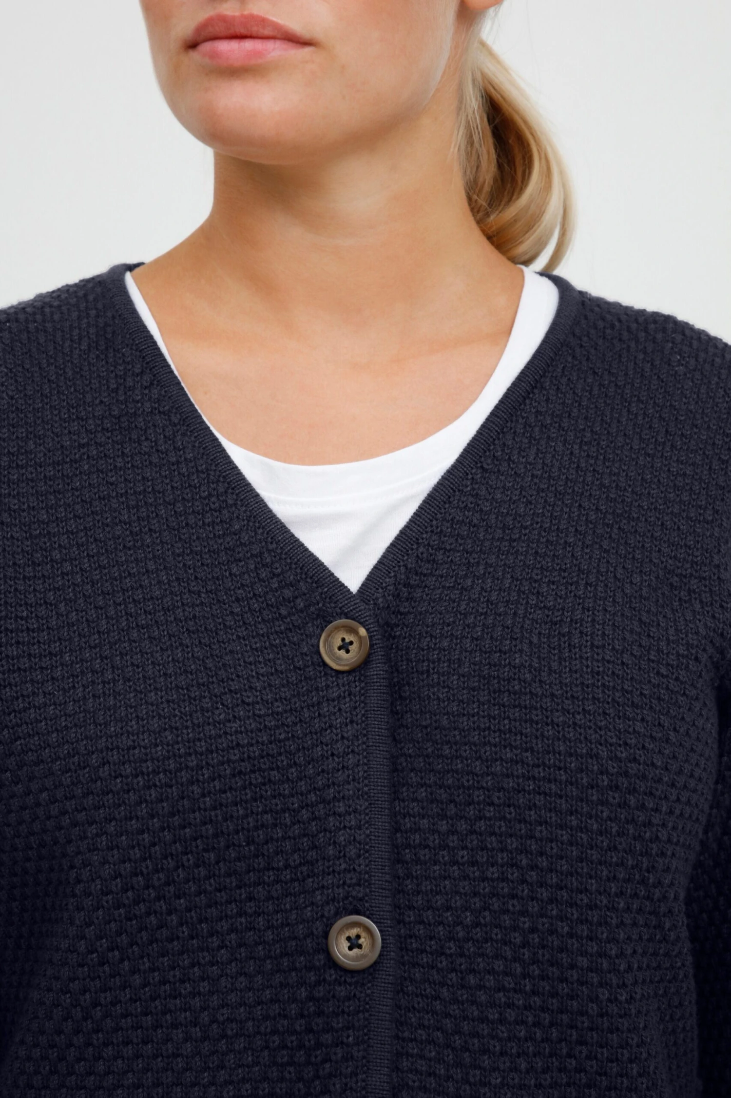 OXMO Strickjacken Strickjacke Helga Frauen Marine – Bild 5