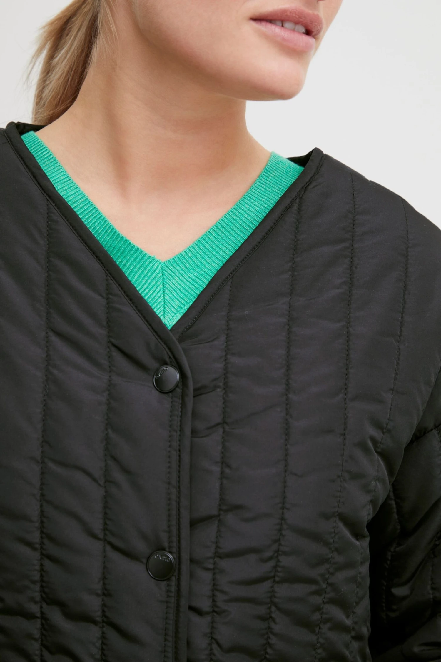 OXMO Übergangsjacken Steppjacke OXSAGGY Frauen Schwarz – Bild 4