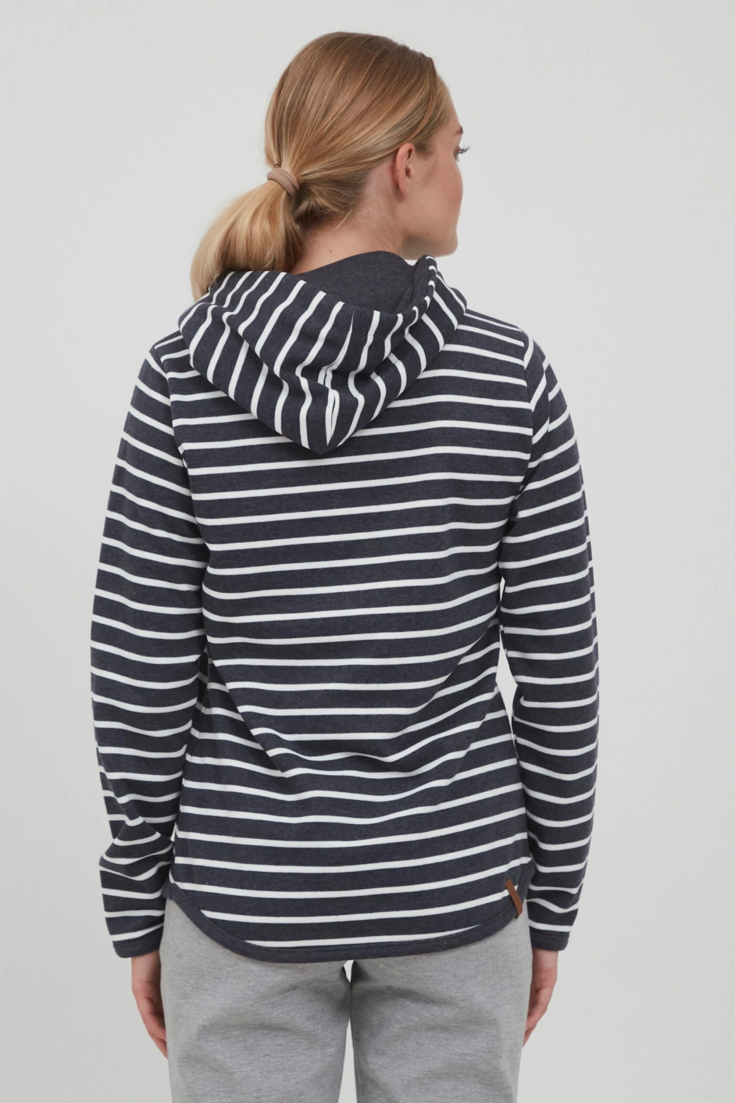 OXMO Kapuzenpullover Hoodie CARINA Frauen Blau – Bild 4