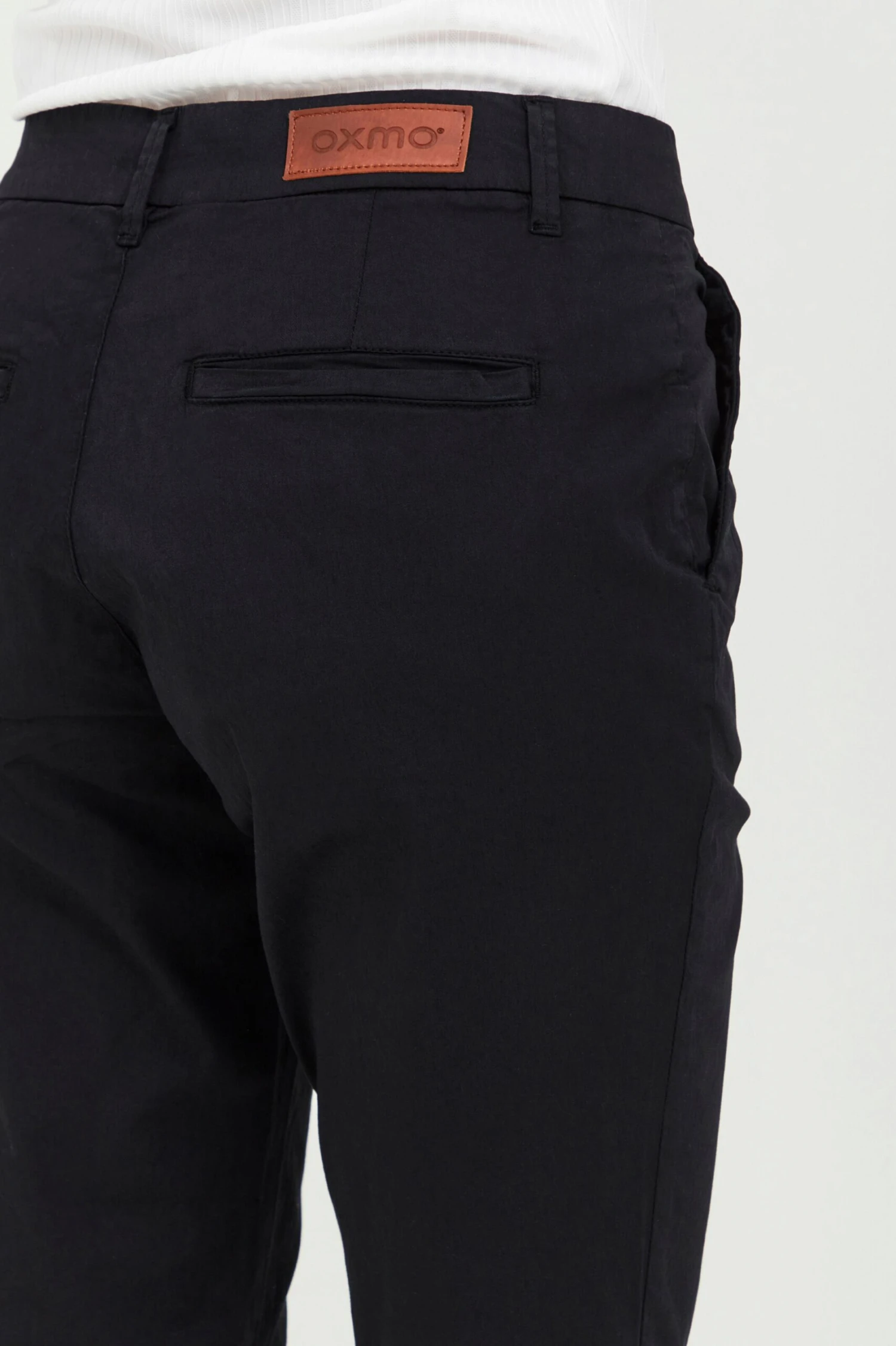 OXMO Chinos Loosefit Chinohose CHILLI Frauen Schwarz – Bild 6