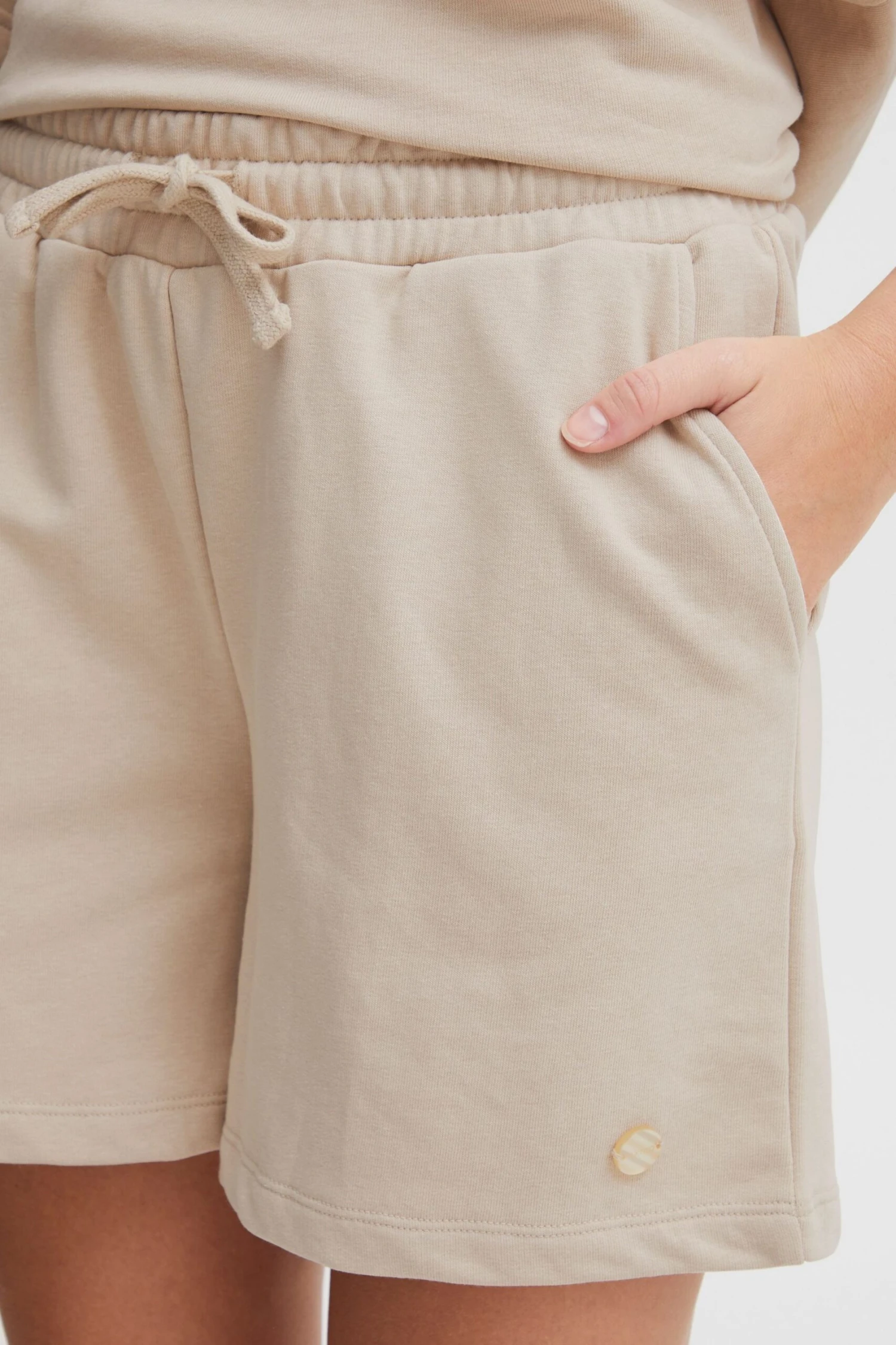 OXMO Shorts Regular Sweatshorts Safri Frauen Beige – Bild 5